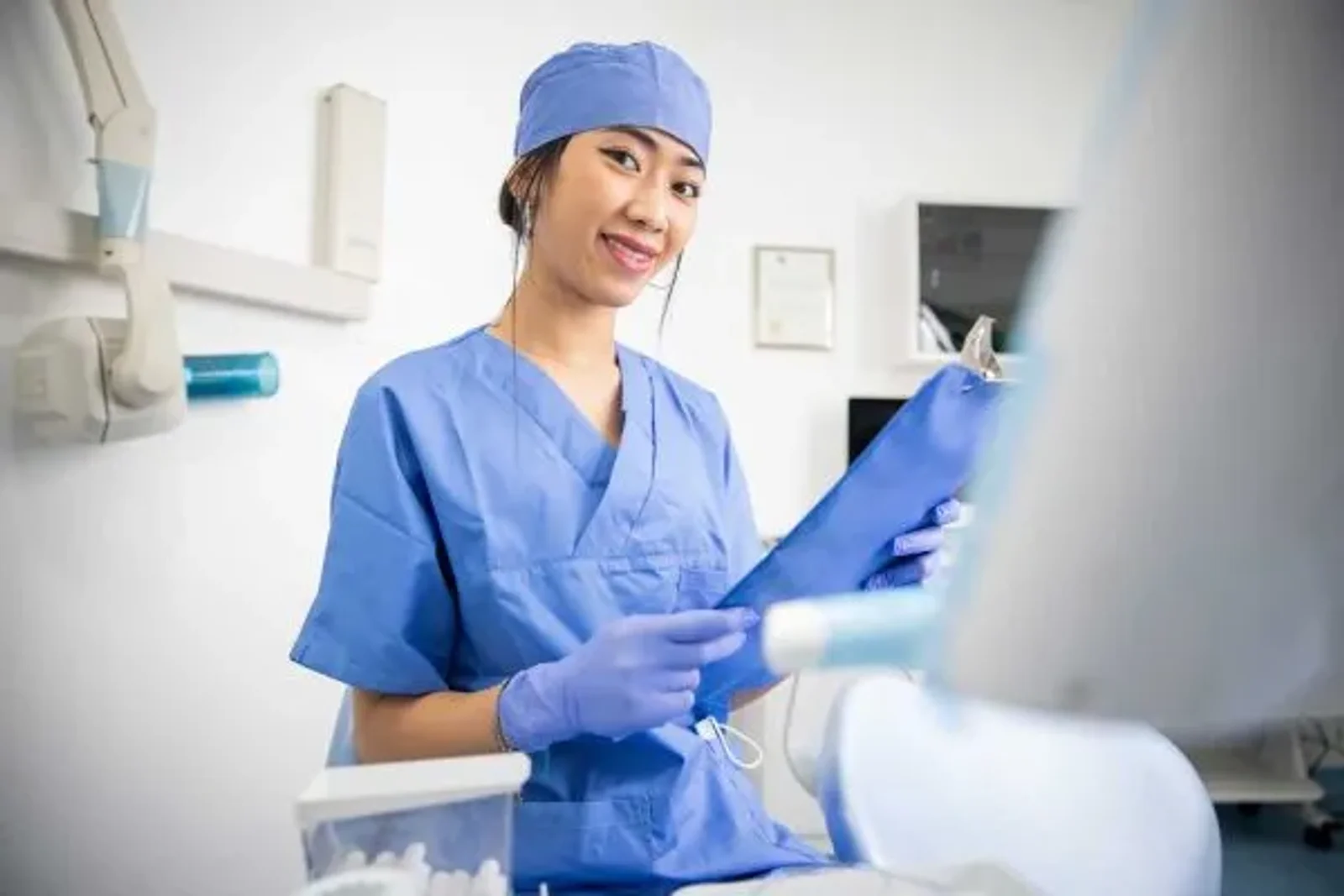Why This Bursary Is Perfect to Start Your Dental Assistant Journey