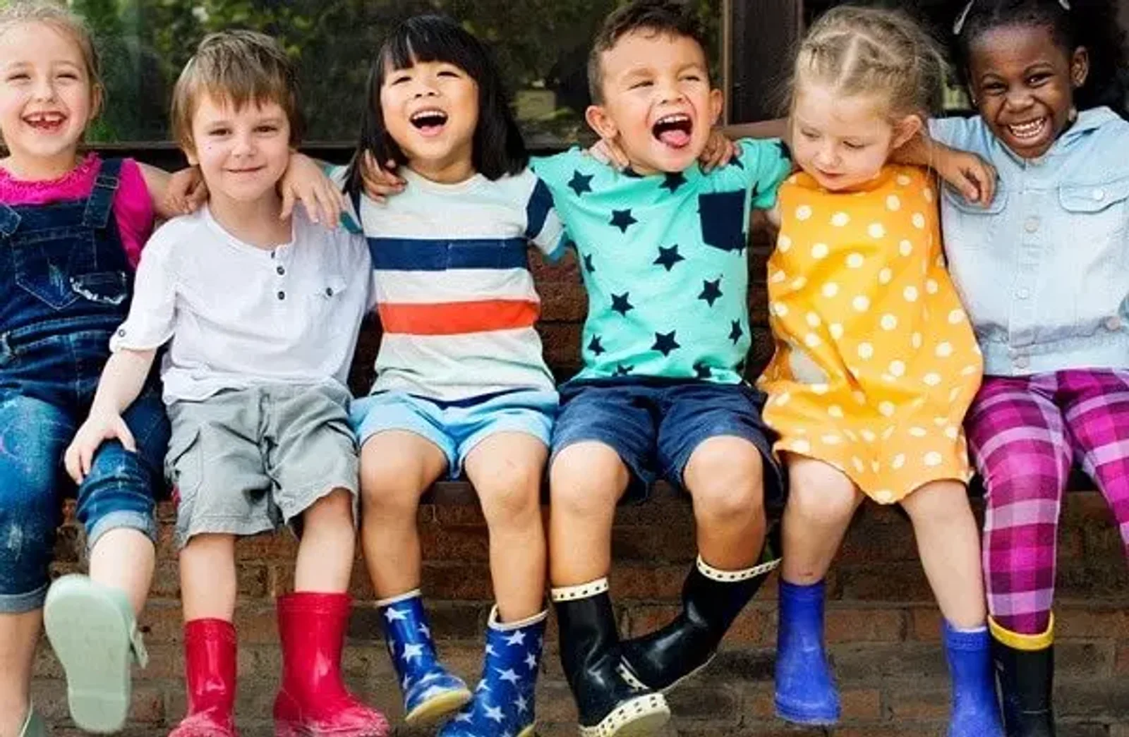 A Guide About Emotional Development for Early Childcare Assistants