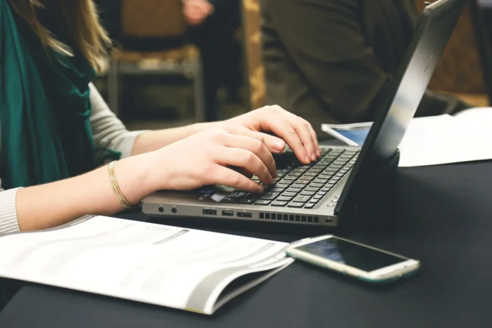 5 Tips to Improve Email Etiquette During Business Administration Training