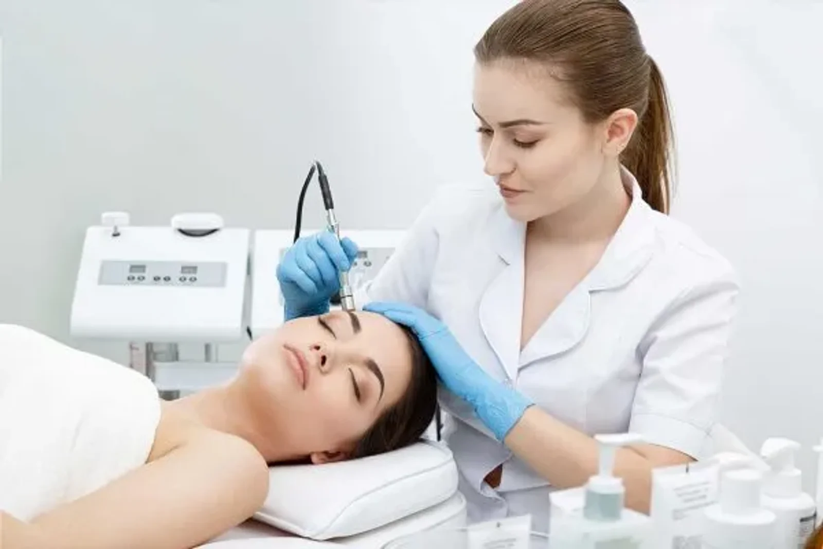 A Billion Dollar Industry Needs You – Explore Medical Esthetics Today