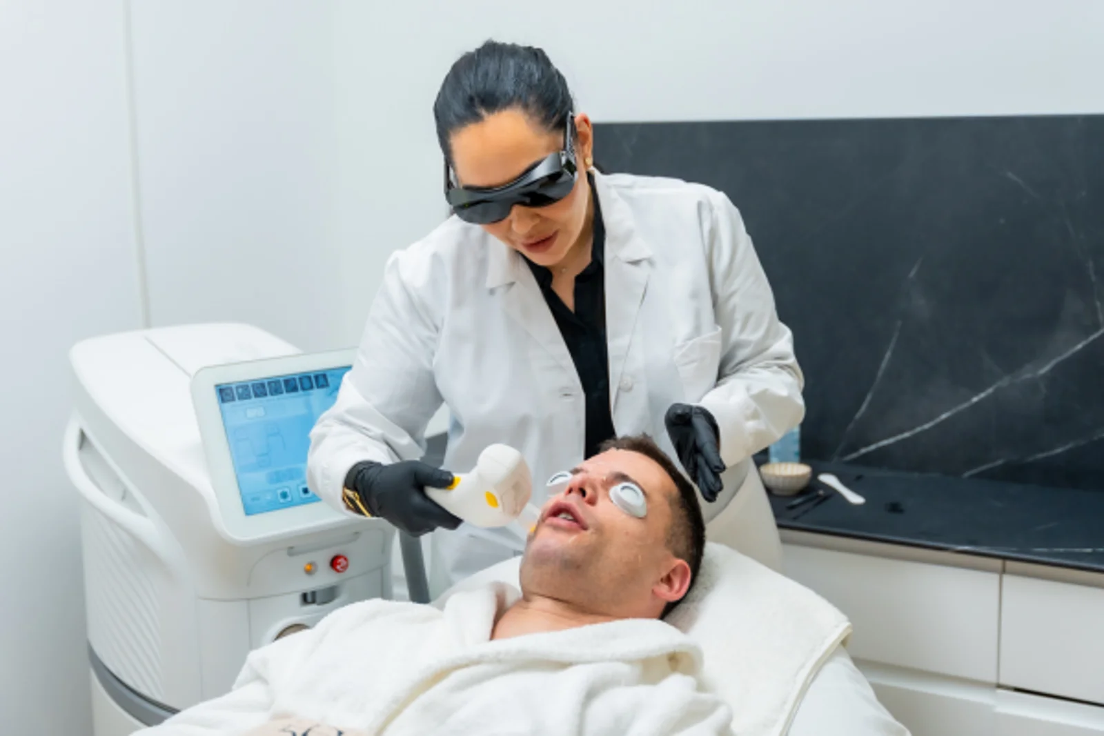 What You’ll Learn in a Medical Esthetician Program