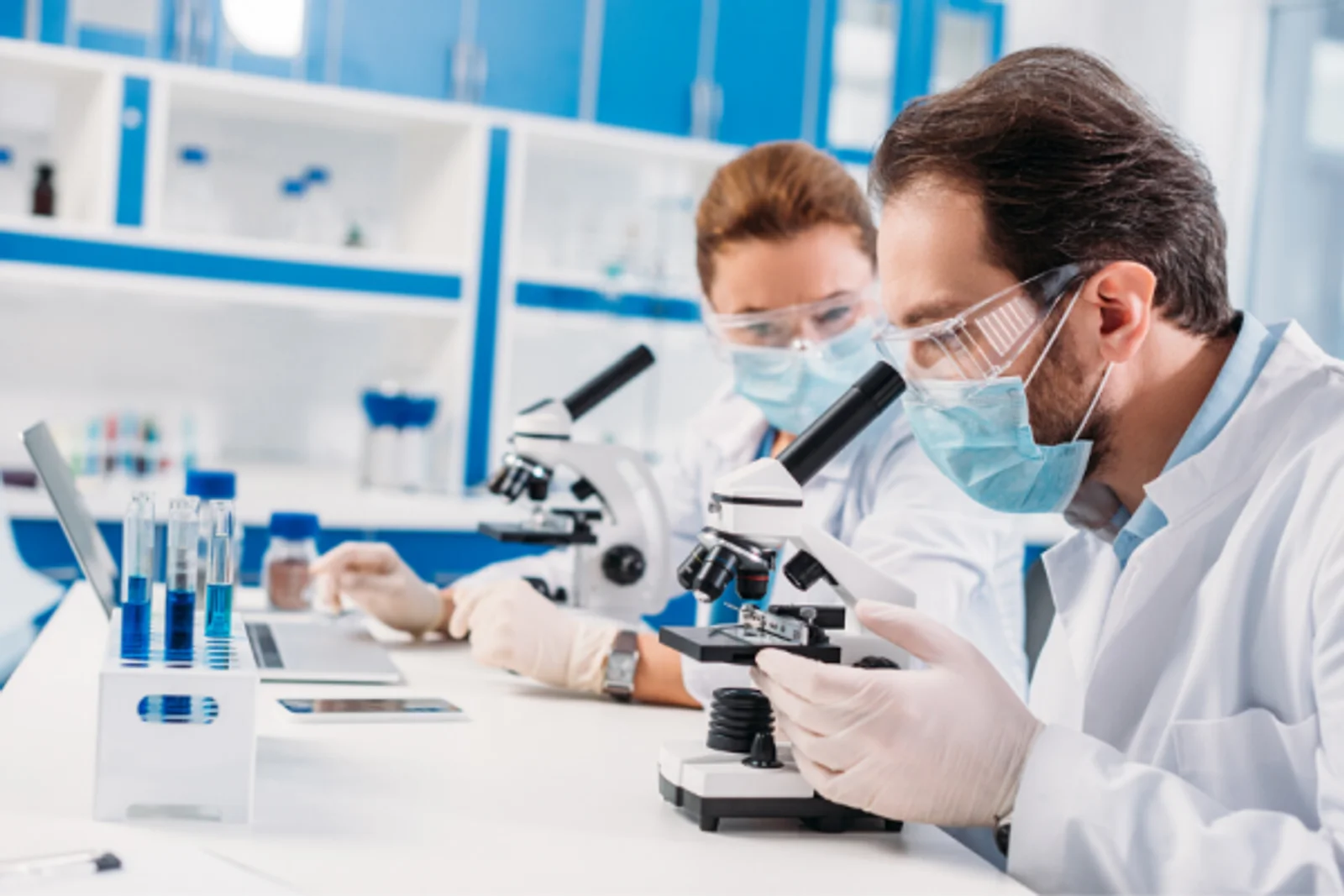 Finding work as a Medical Laboratory Technician in Ontario