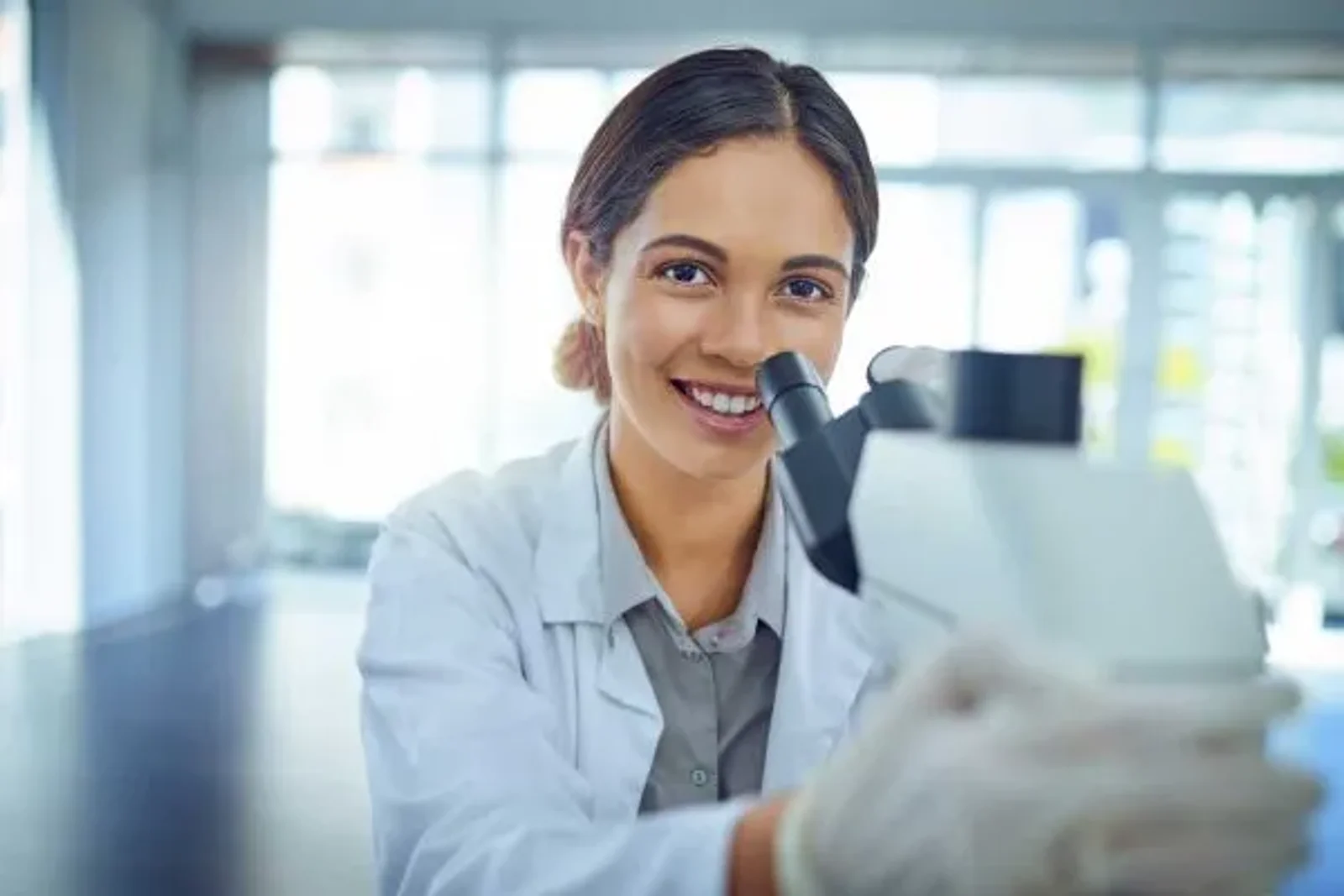 7 Powerful Reasons to Pursue a Career as a Medical Laboratory Technician