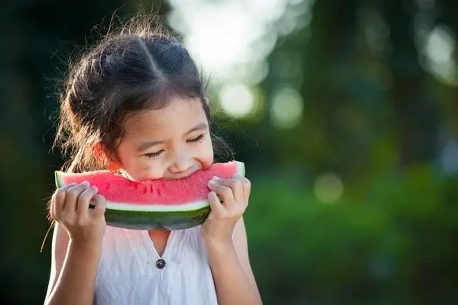 How to Maintain Nutrition Standards as an Early Childcare Assistant