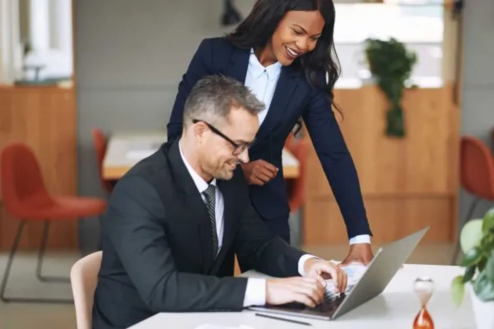 5 Real-World Skills You’ll Learn in a Business Administration Program