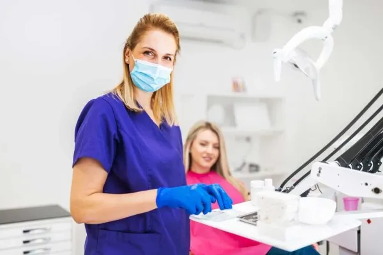 Difference Between Level 1 vs. Level 2 Dental Assistants