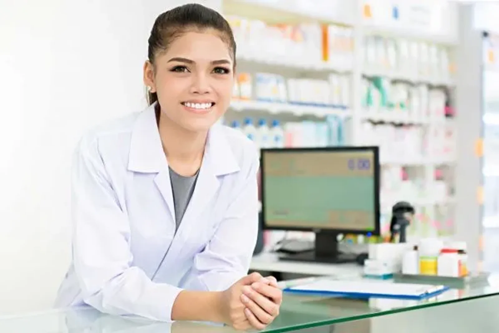 Your Guide on How to Become a Pharmacy Assistant in Ontario