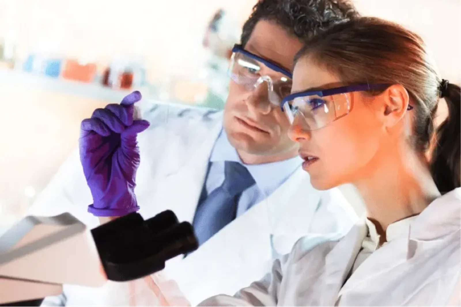 Have What it Takes to Become a Medical Lab Assistant Technician?