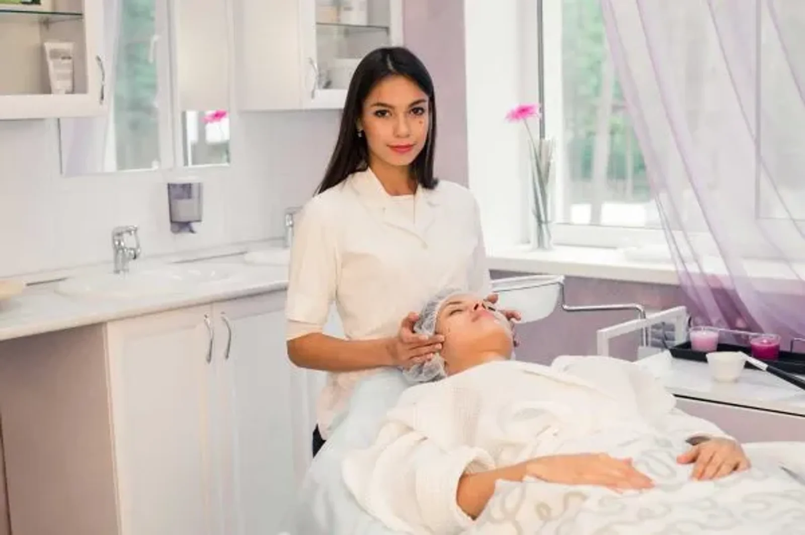 A Glimpse into a Day and the Life of a Medical Esthetician