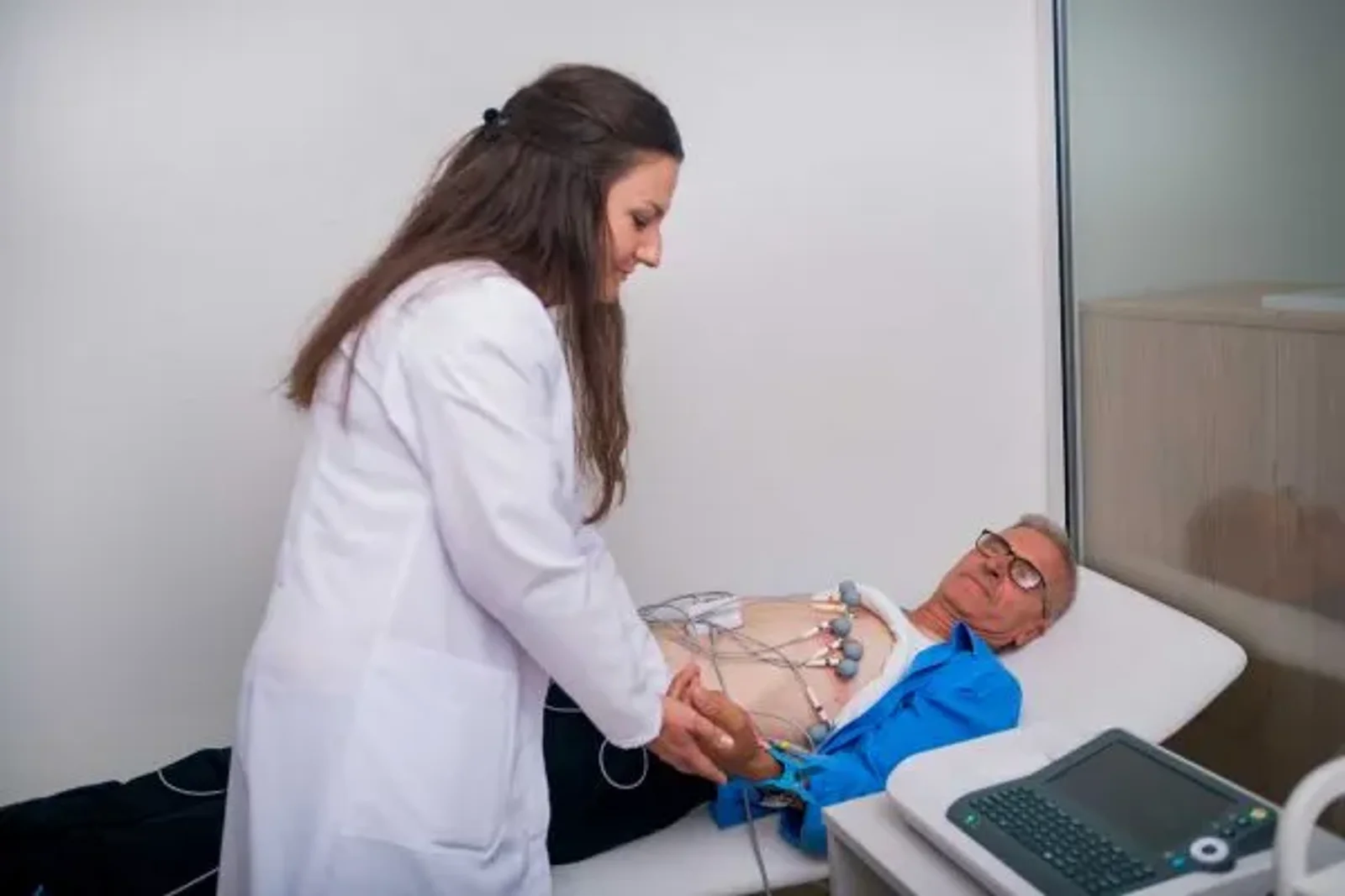 How Cardiology Technologists Use Tech to Empower Heart Health