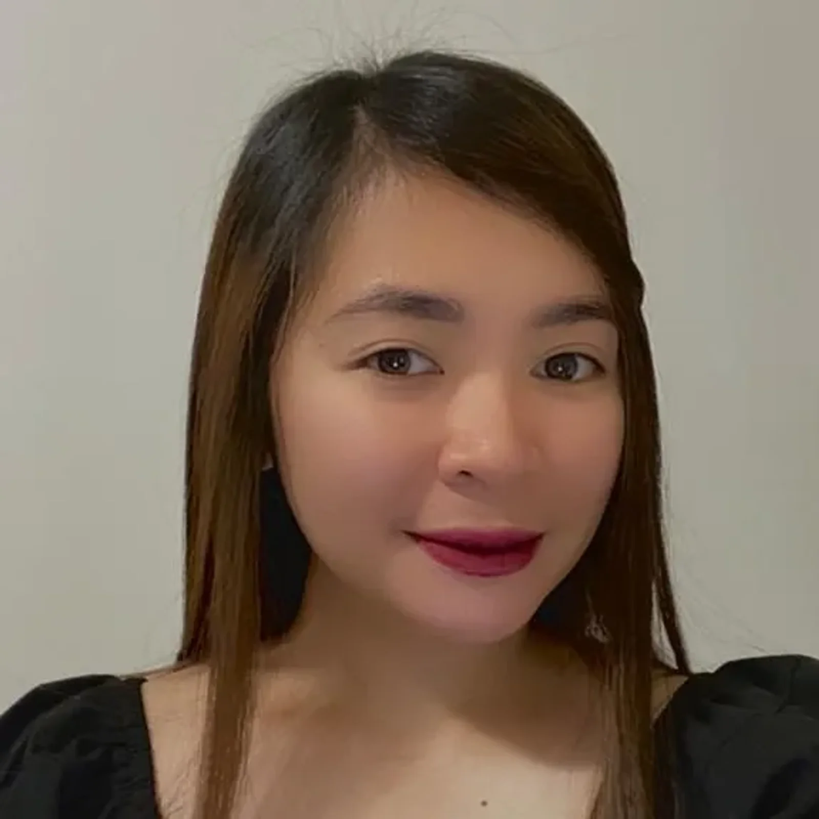 Jeanine Achieves Her “Canadian Dream” as a Medical Lab Technician