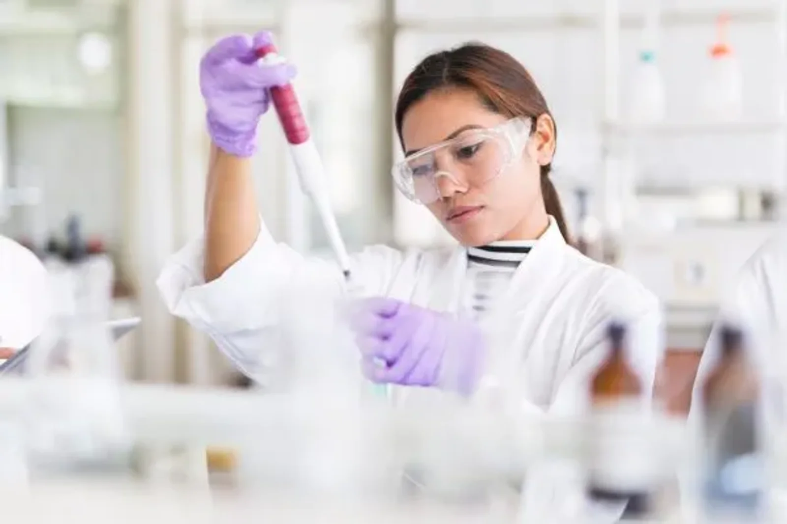 7 Clear Signs a Medical Lab Technician Career is an Ideal Fit for You