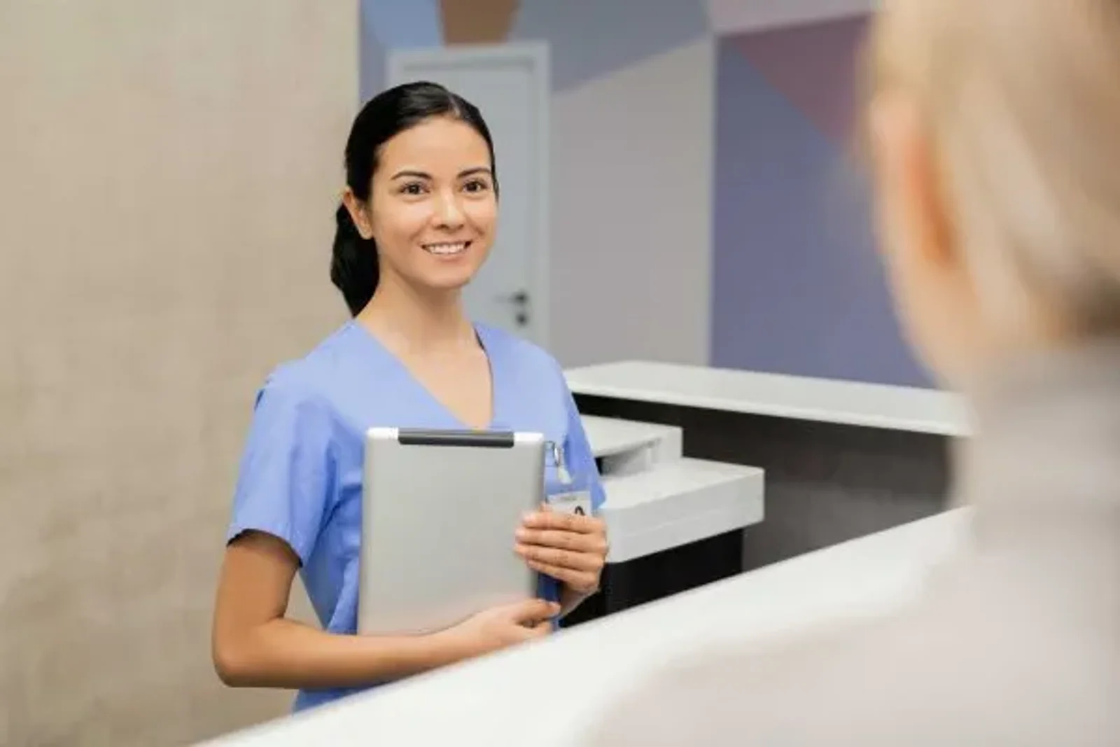 Your Guide to Becoming a Medical Office Administrator