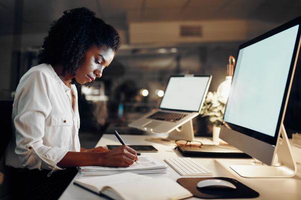 What You Should Know Before Enrolling in a Business Administration Program